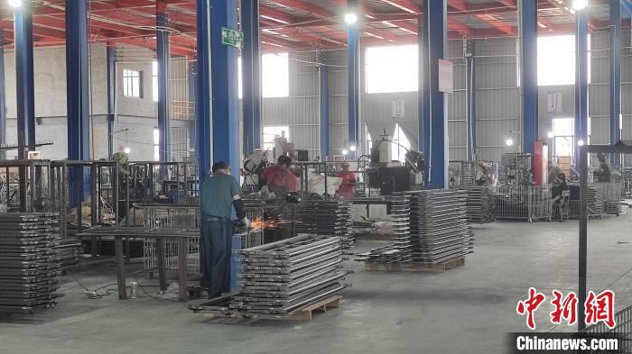 江西南城“筑巢引凤来” 助推校具产业做大做强