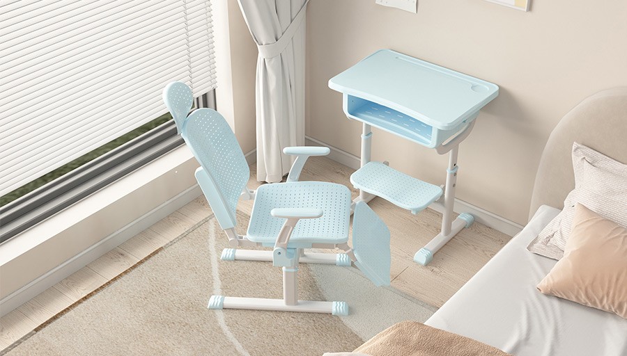 Lunch break desks and chairs