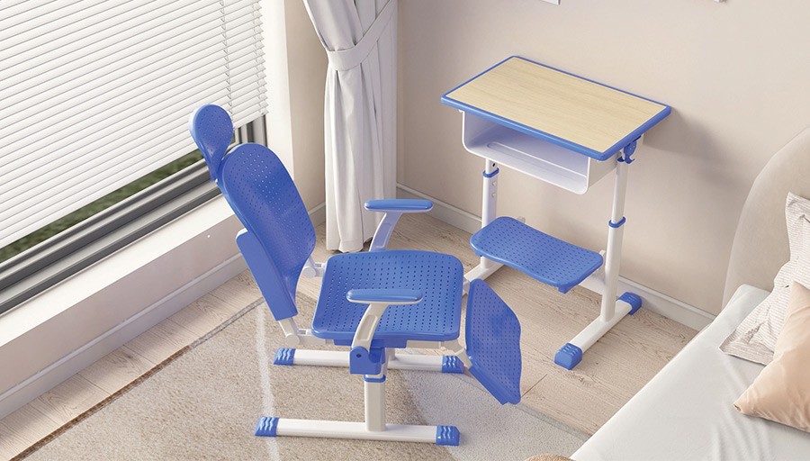 Lunch break desks and chairs